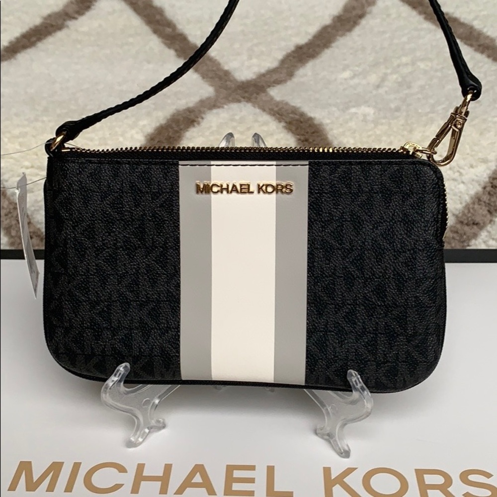 Michael Kors Jet Set Travel Lg Top Zip Wristlet - Picture 1 of 16